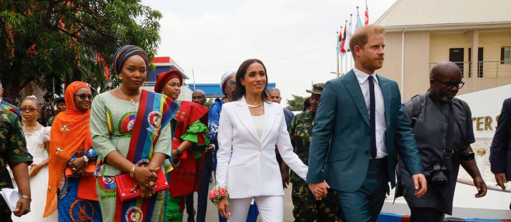 Prince Harry and Meghan arrive in Nigeria, paying a visit to the Defense Headquarters in Kaduna